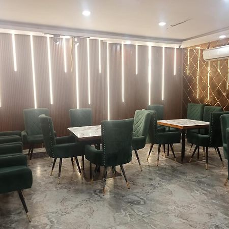 פארידבד Ceremony Hotel And Banquets מראה חיצוני תמונה